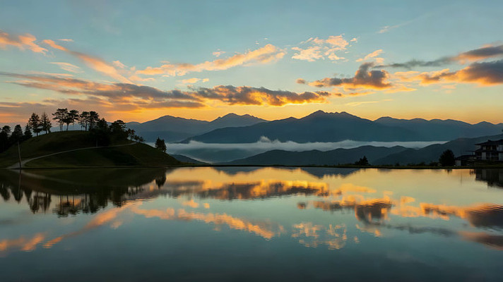 山水间日落时分湖景 山水间日落时分湖景