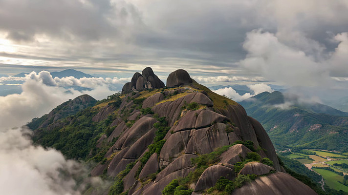 山巅云海自然风光 山巅云海自然风光