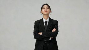 ������װ��Ů��˫�۽���վ��