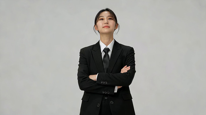 ������װ��Ů��˫�۽���վ��