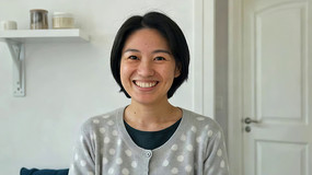 ����΢ЦŮ�Խ����ز�