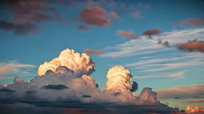 天空中壮丽的云朵景观 天空中壮丽的云朵景观