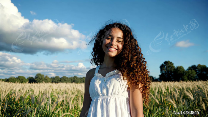 ��Ұ��΢Ц��Ů��