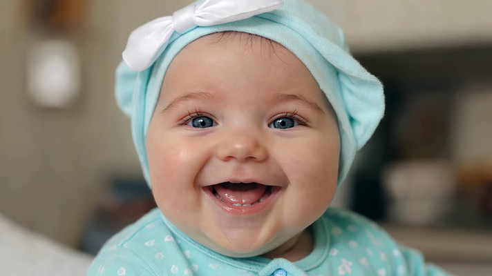 微笑宝宝近景特写 微笑宝宝近景特写