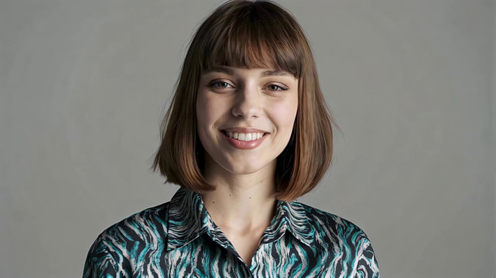 微笑女性半身特写素材 微笑女性半身特写素材