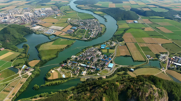 乡村河流田园航拍全景 乡村河流田园航拍全景