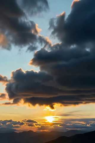 Ϧ���º�����Զɽ�羰