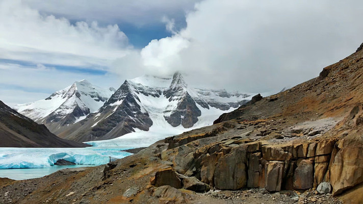 ѩɽ������Ȼ����ز�