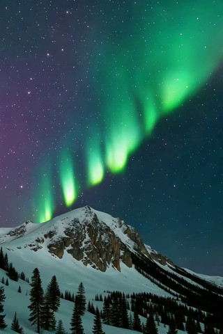 ѩɽҹ���µļ��⾰��