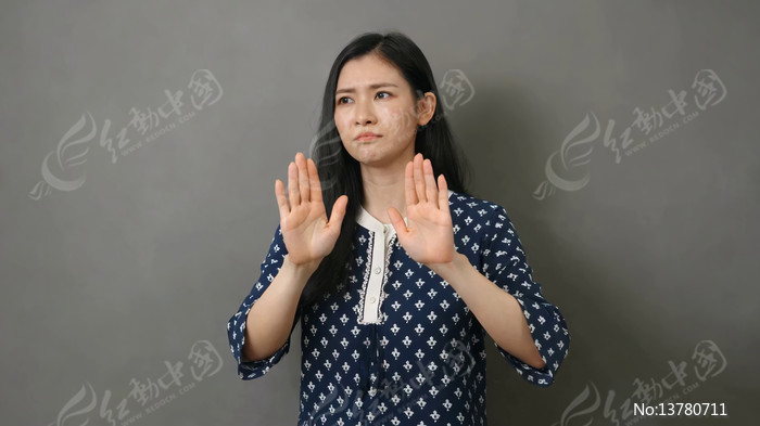 ����Ů��˫��̯�������ز�