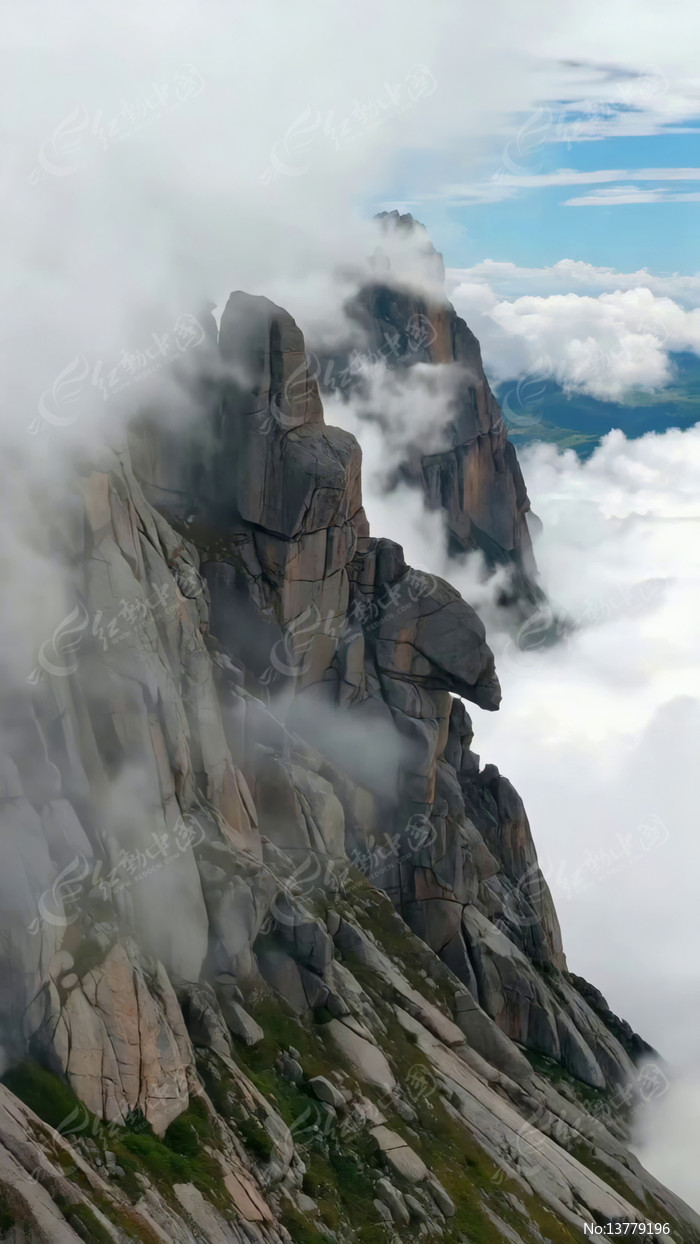 �������Ƶĸ�ɽ�羰