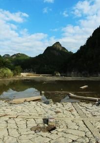 ɽ��ˮ���ľ�������