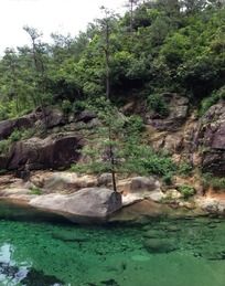 ��ɽ���������峺Ϫˮ