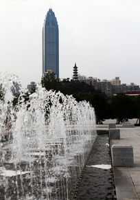 ���ݰ����޹�԰��Ȫ����