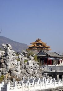 ����԰�ļ�ɽ