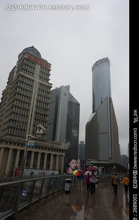 �Ϻ�½��������㳡