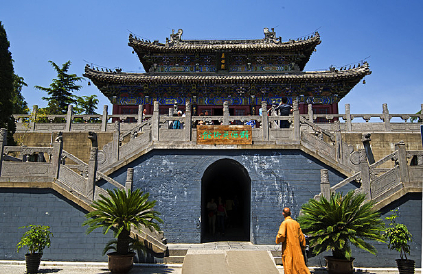 ����������