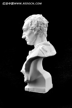 加塔梅拉塔塔头石膏像侧面像