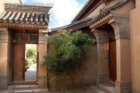 ��ˮ��լ�ӹ���Ӵ��ſڵ���ɫϸ��