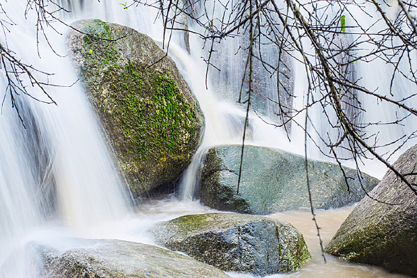 ��̦޺��ʯͷ