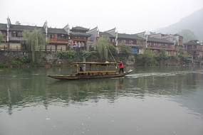 ����С��