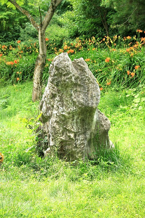 ���ι�״ʯɽͷ