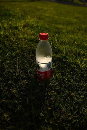 ũ��ɽȪ��Ȫˮ