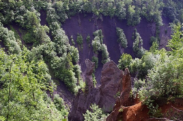 ����ɽ��Ȼ����