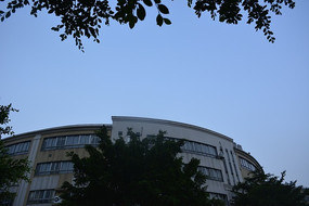 �����Ľ�ѧ¥