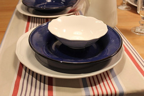 ��ɫ����