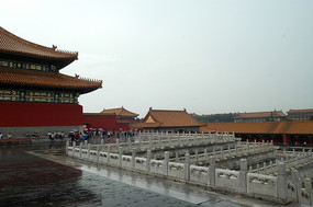 �����ʹ���׳��