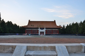 ��ɽ��ɫ��