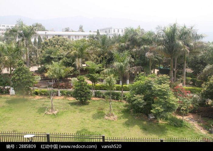 վ�ڱ�������̨�Ͽ���԰ͼƬ