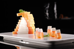 ��ɫ����ľ��