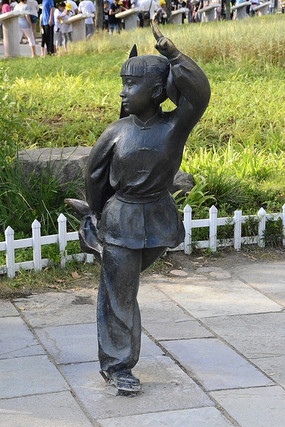 ����Ů��