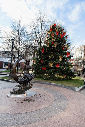 ����СŮ��