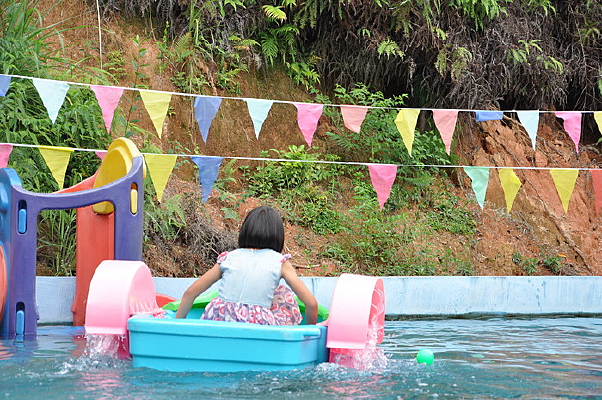 ������Ů��