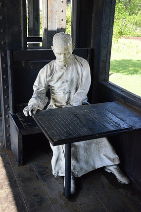 �������