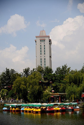 ����С��