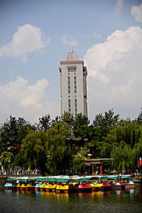 ����С��