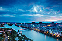 Ϧ�����µ��°���