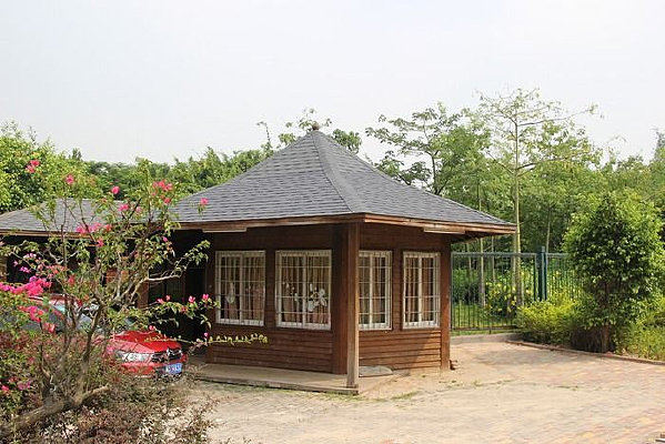 ��԰���Сľ��