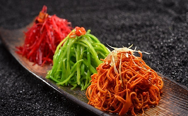 ������˿