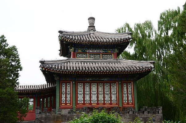 ��԰����