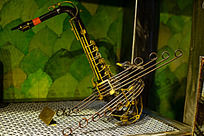 ����˹ ����