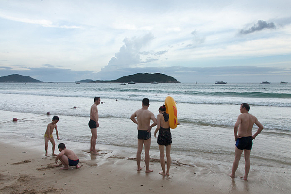 ҹɫ����ɳ̲