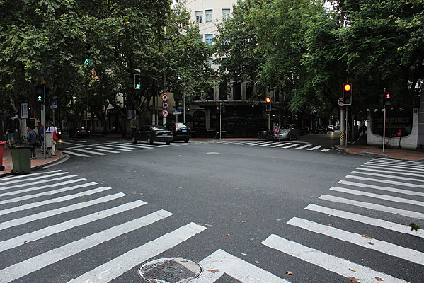 ʮ��·�ڰ�����