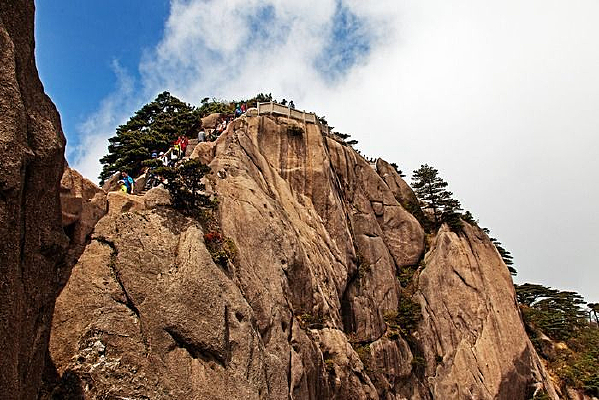 ��ɽ����