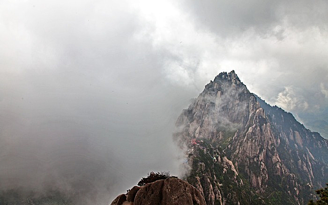 ��ɽ��ΰɽ��