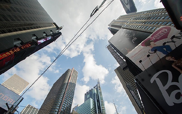 ���е����